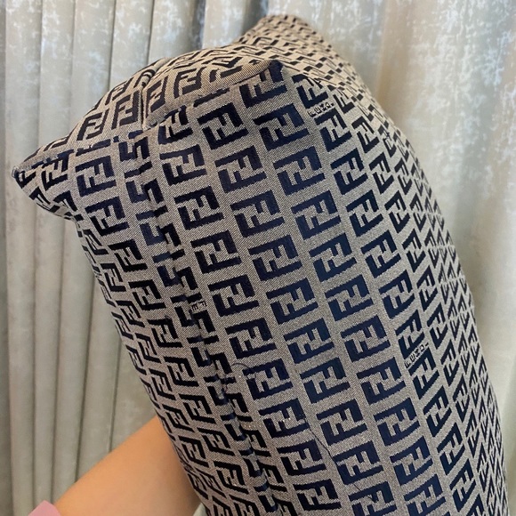 💃Fendi 💃 Zucca-pattern Roll tote bag - Picture 4 of 16